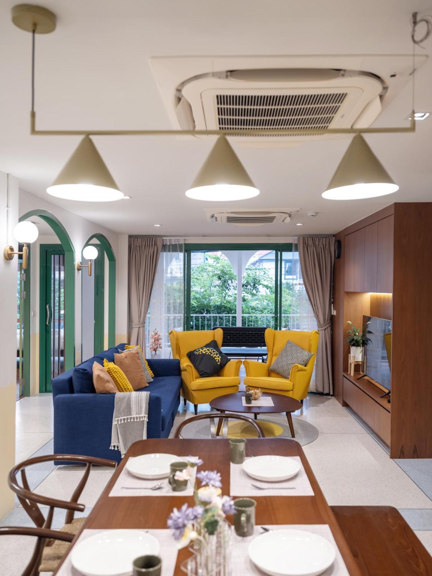 Bedtime Storeys Near Icon Siam Bangkok Exterior photo