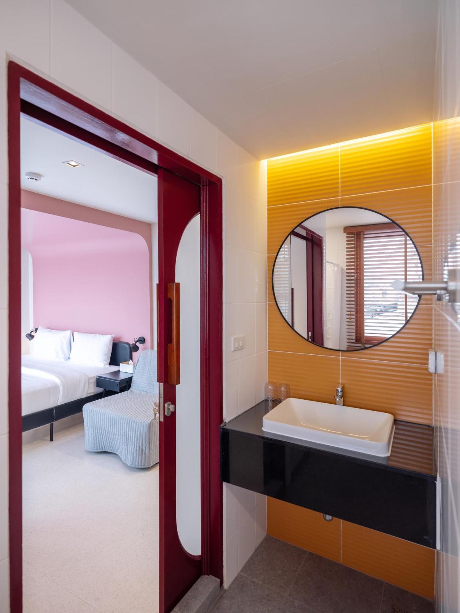 Bedtime Storeys Near Icon Siam Bangkok Exterior photo