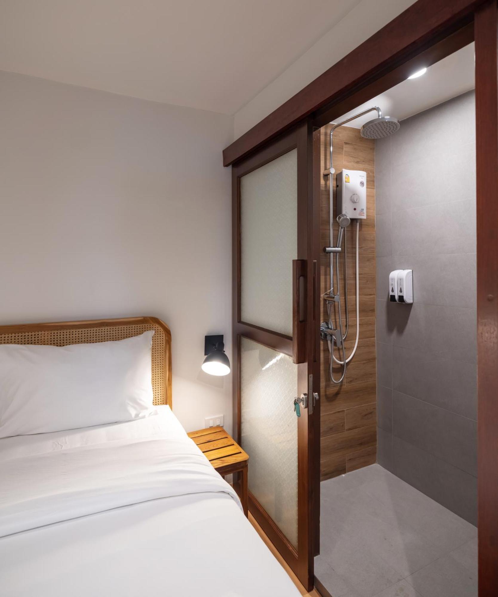 Bedtime Storeys Near Icon Siam Bangkok Exterior photo