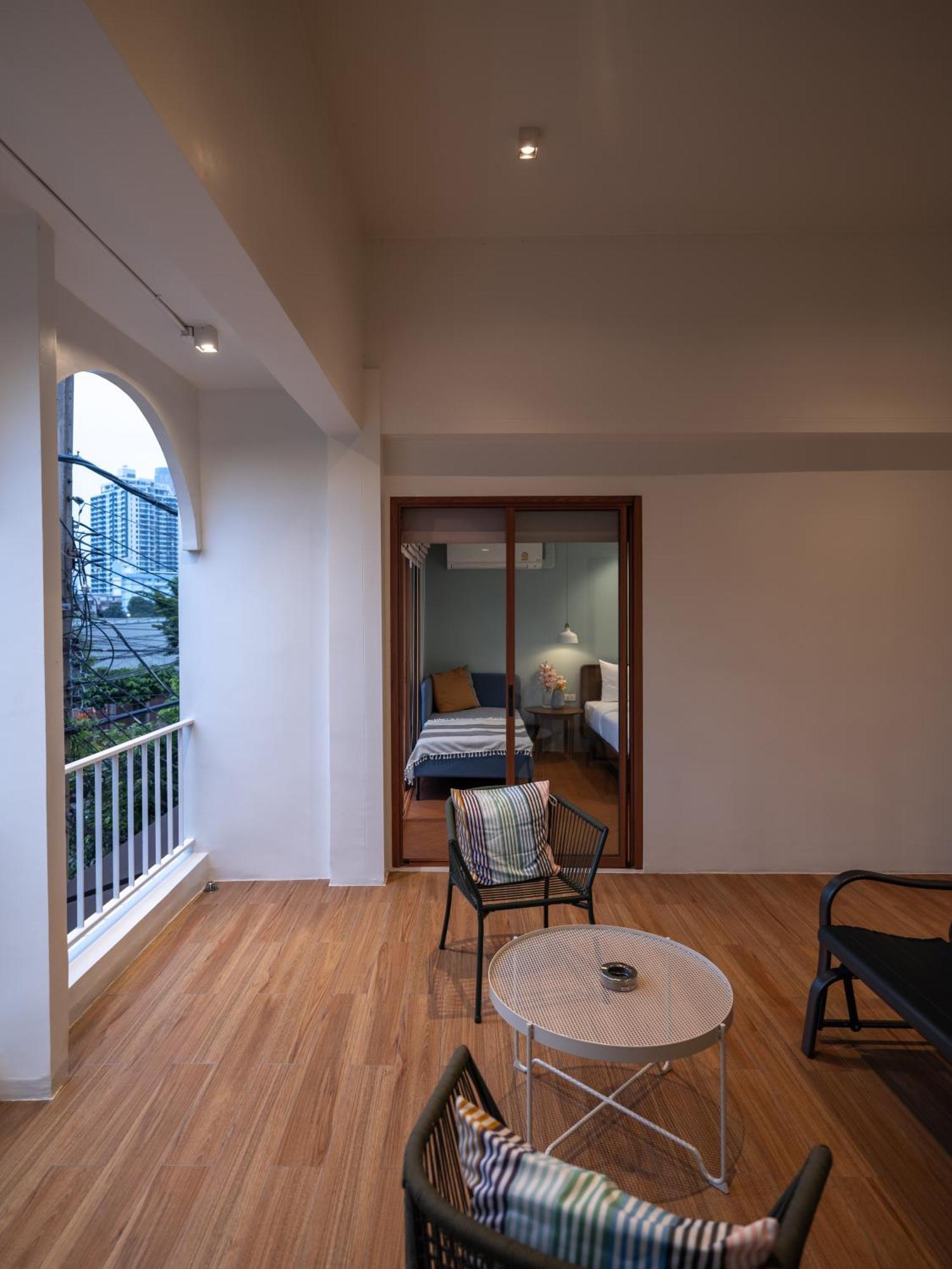 Bedtime Storeys Near Icon Siam Bangkok Exterior photo